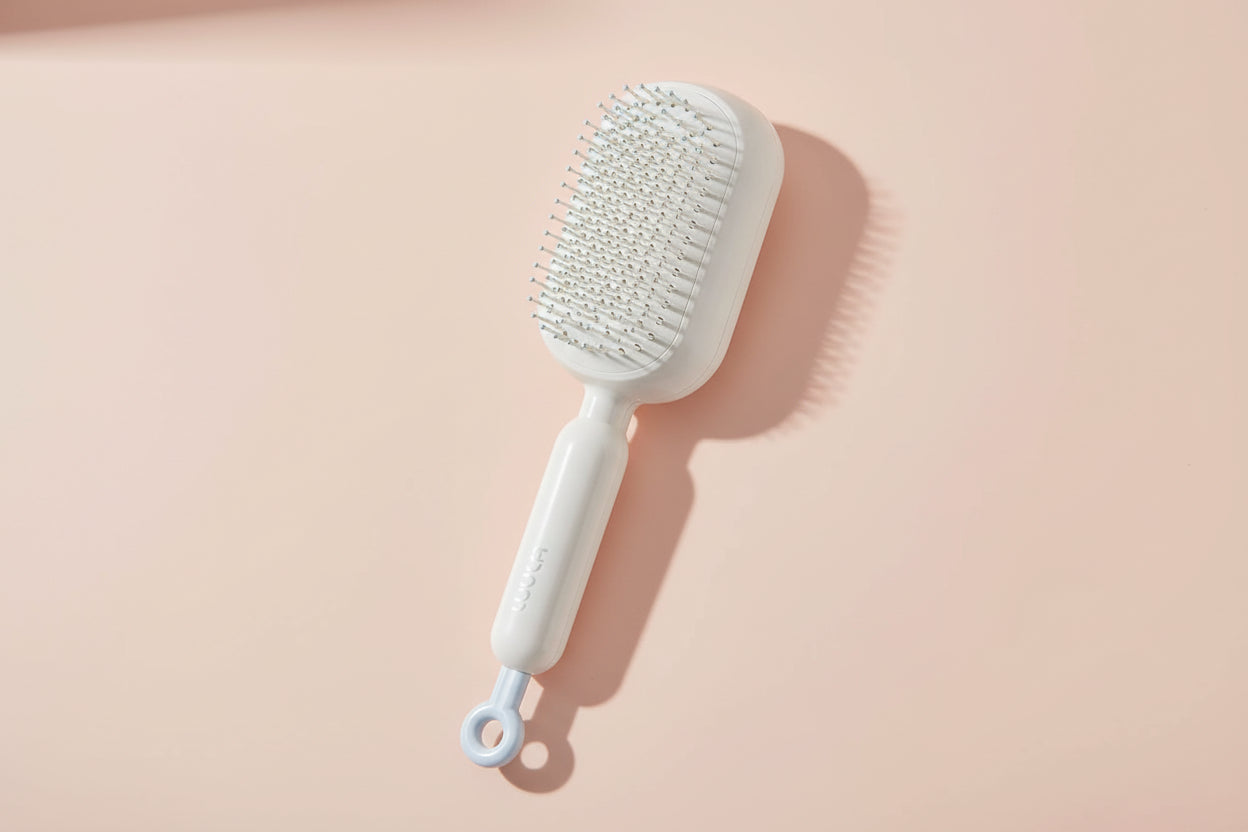 Self-Cleaning Retractable🪮